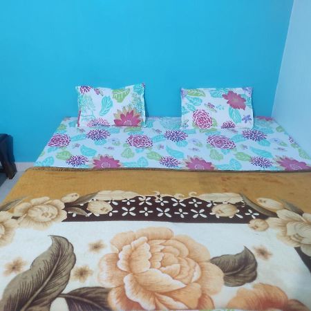 Nidhivan Homestay Vrindāvan Extérieur photo