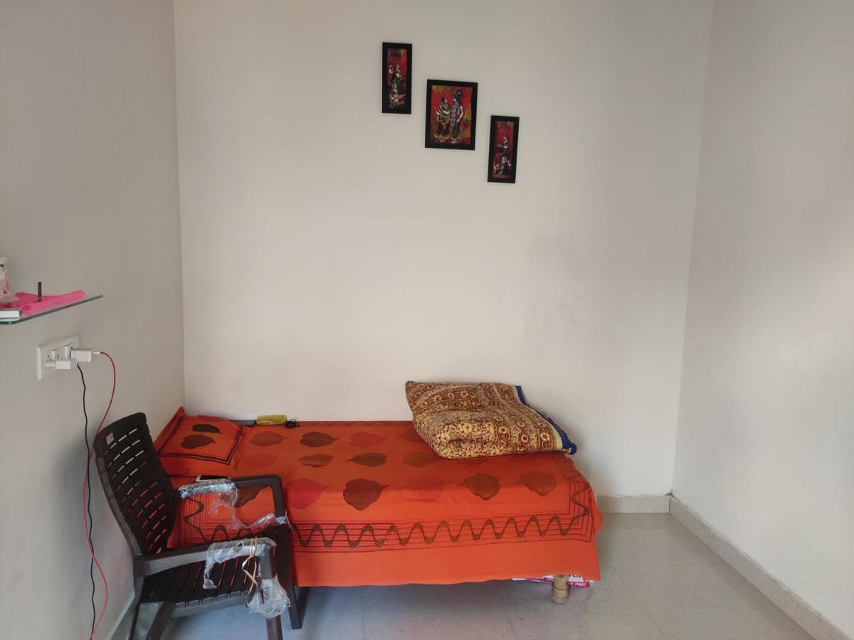Nidhivan Homestay Vrindāvan Extérieur photo